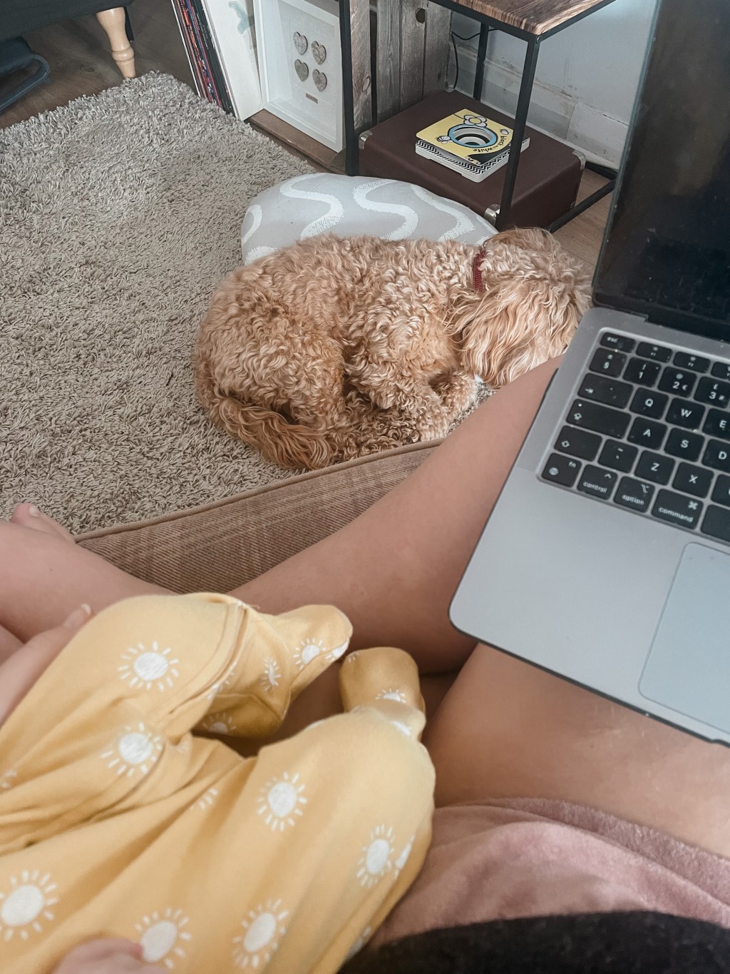 Navigating New Motherhood: Strategies to Earn From Home During Maternity&nbsp;Leave